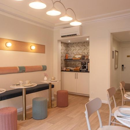 Hôtel Avama Prony Paris Bagian luar foto