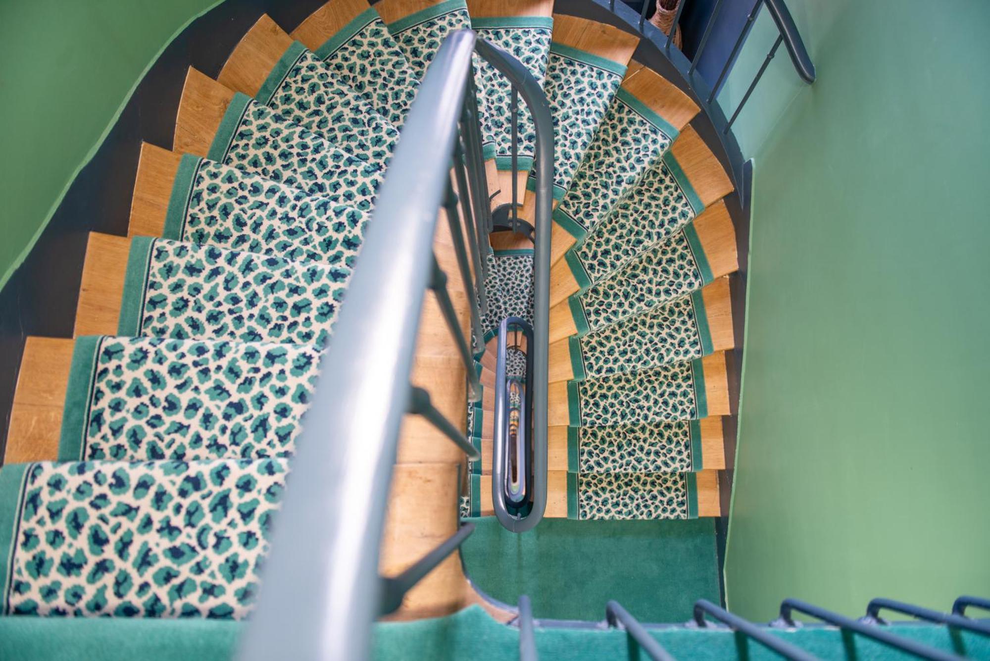Hôtel Avama Prony Paris Bagian luar foto