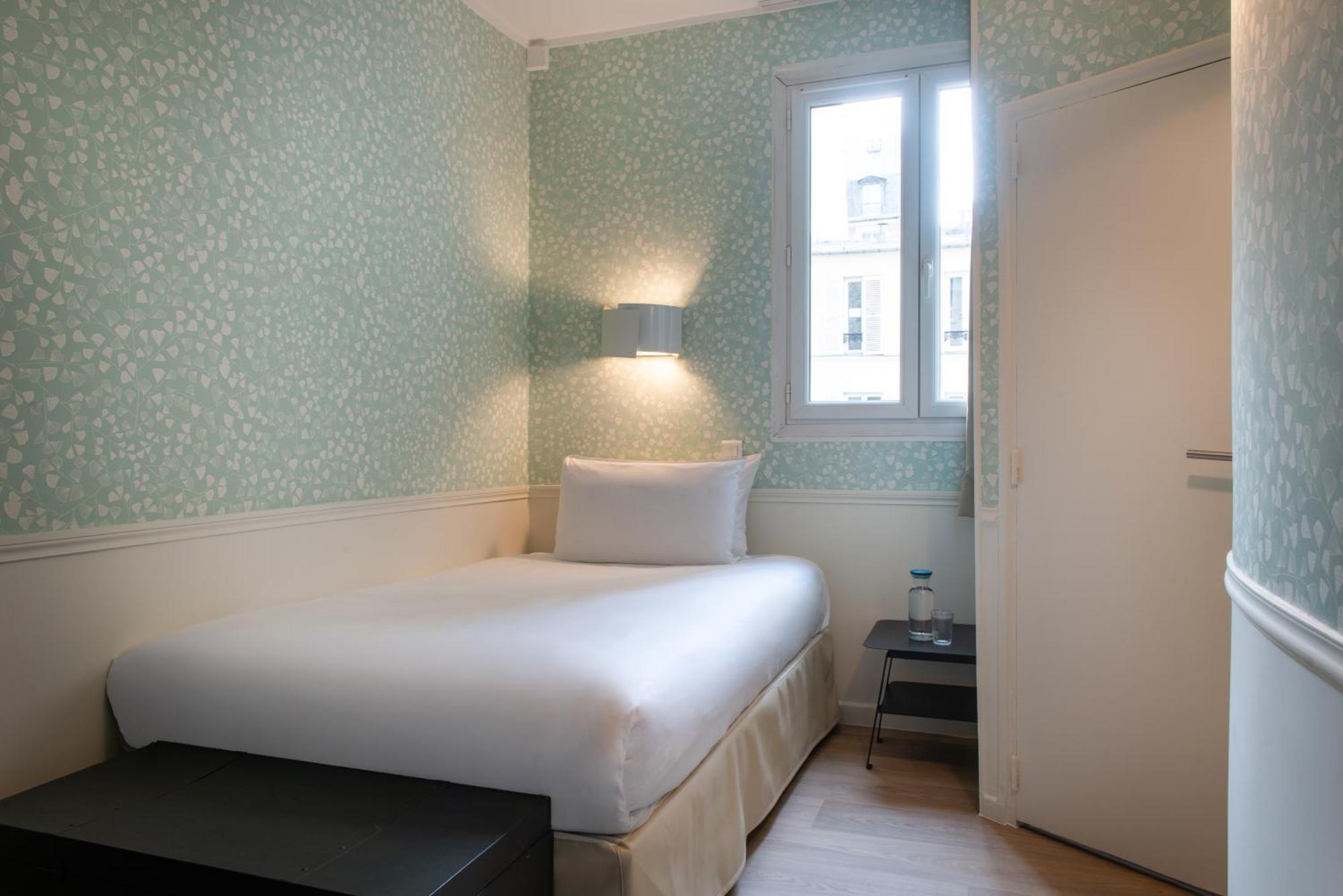 Hôtel Avama Prony Paris Ruang foto