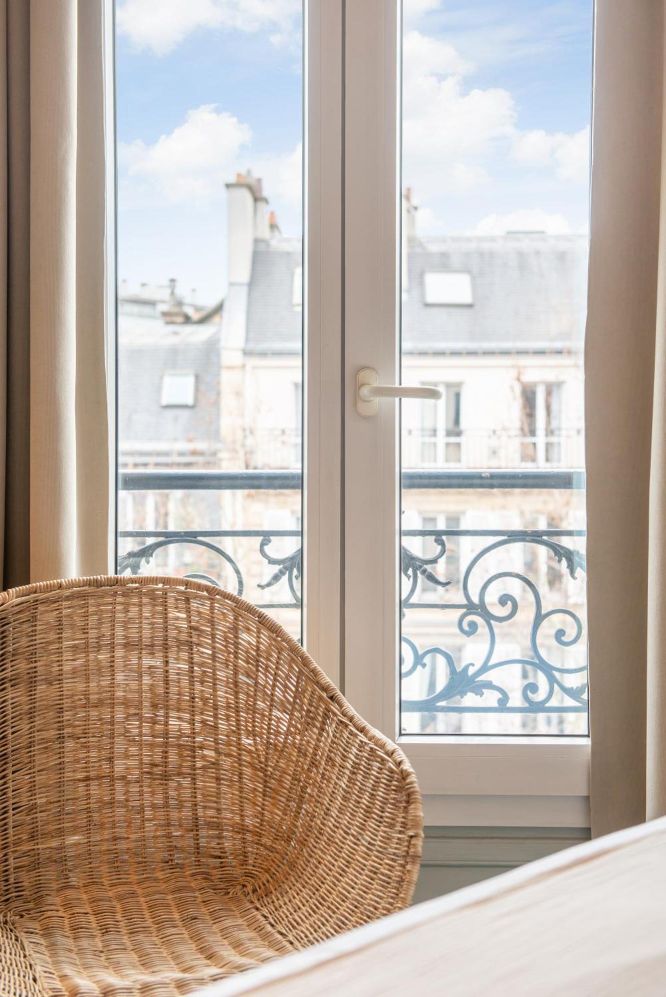 Hôtel Avama Prony Paris Ruang foto