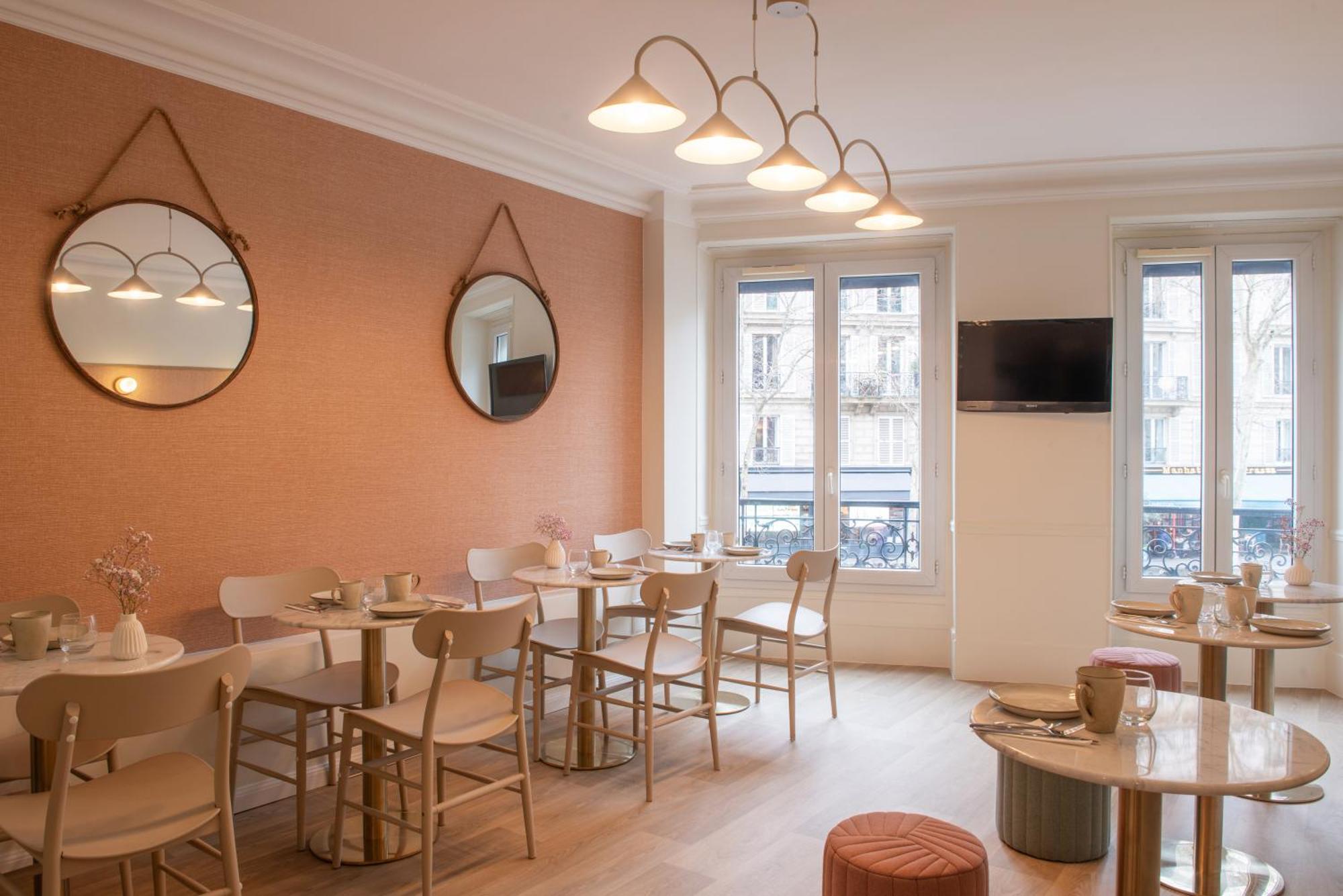 Hôtel Avama Prony Paris Bagian luar foto